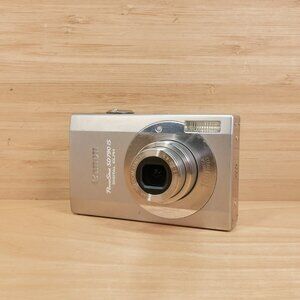 Canon PowerShot SD790 IS 10MP Digital ELPH / Silver